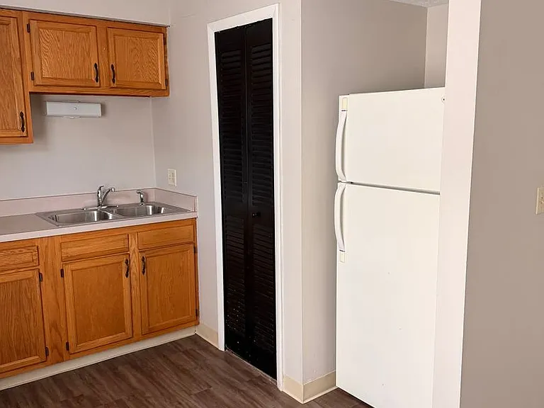 2661 Medary Ave — Photo 4
