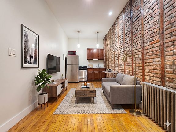 2nd image of 190 Wilson Ave APT 2B