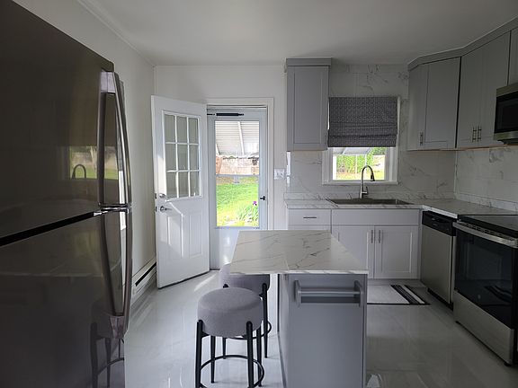 2nd image of 18 Pershing St