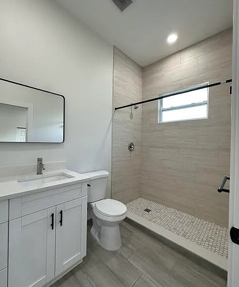 651 NE 60th Ave — Photo 11
