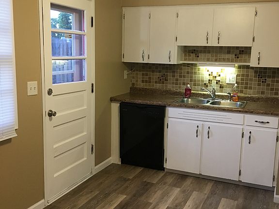 2nd image of 4028 Wakeman Dr