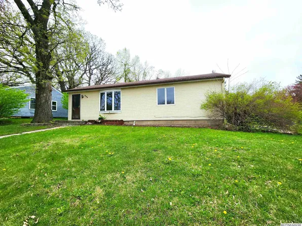 446 W O St, Forest City, IA 50436
