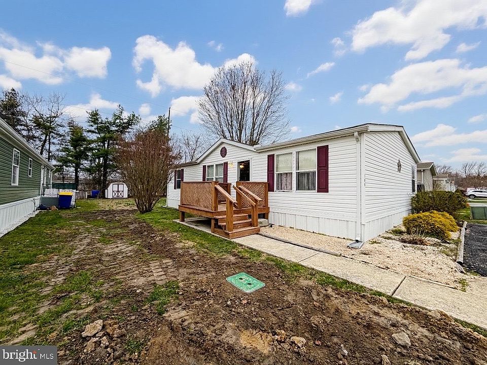 1st image of 159 Pine Cone Dr #159