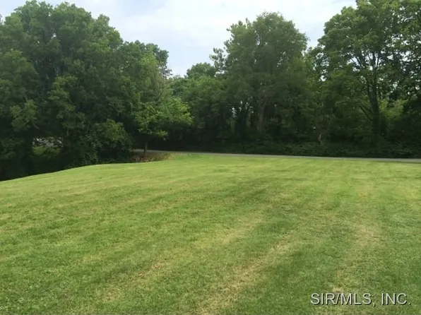 427 Saint Paul St, Columbia, IL 62236