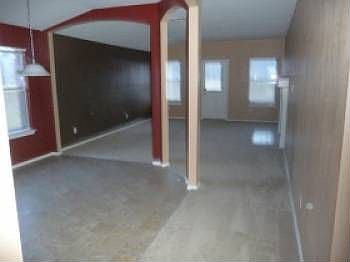 2nd image of 386 Lake Washington Dr