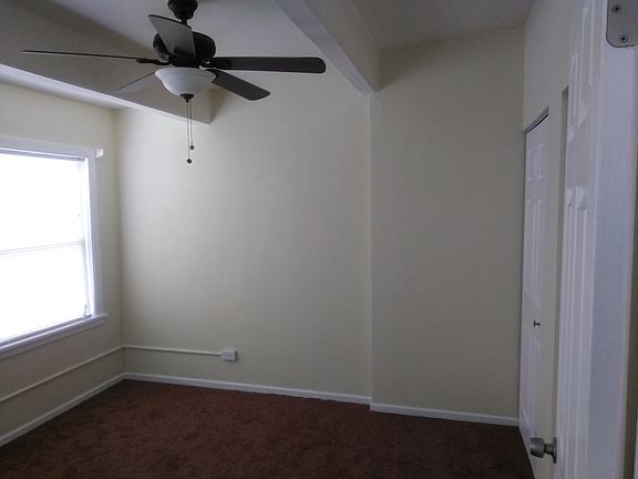 5th image of 9342 S King Dr