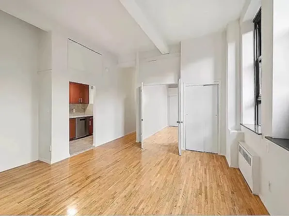 239 Park Avenue South image 1 of 7