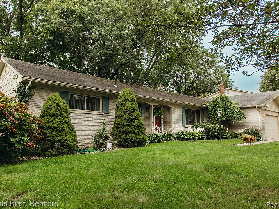 1st image of 5430 Fieldcrest Dr
