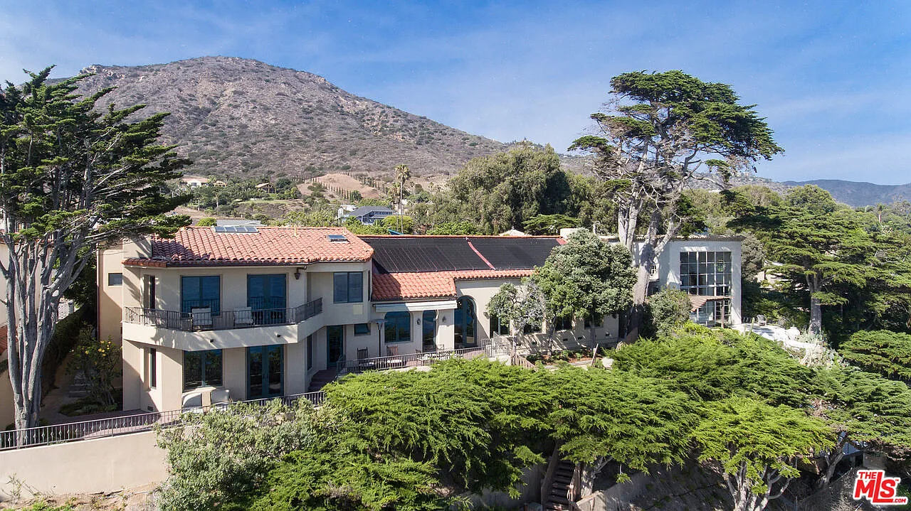 5 bed, 5.0 bath, 4306 sqft, $85,000 — Photo 4