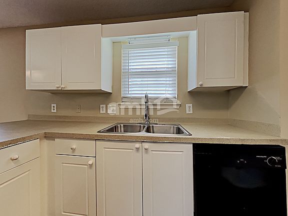 4th image of 1703 Graywood Dr SE