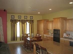 3rd image of 189 Lochness Ct