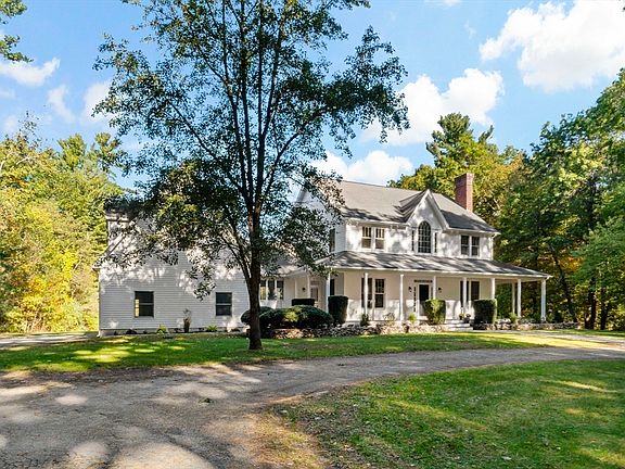 5th image of 7 Brayton Woods Dr