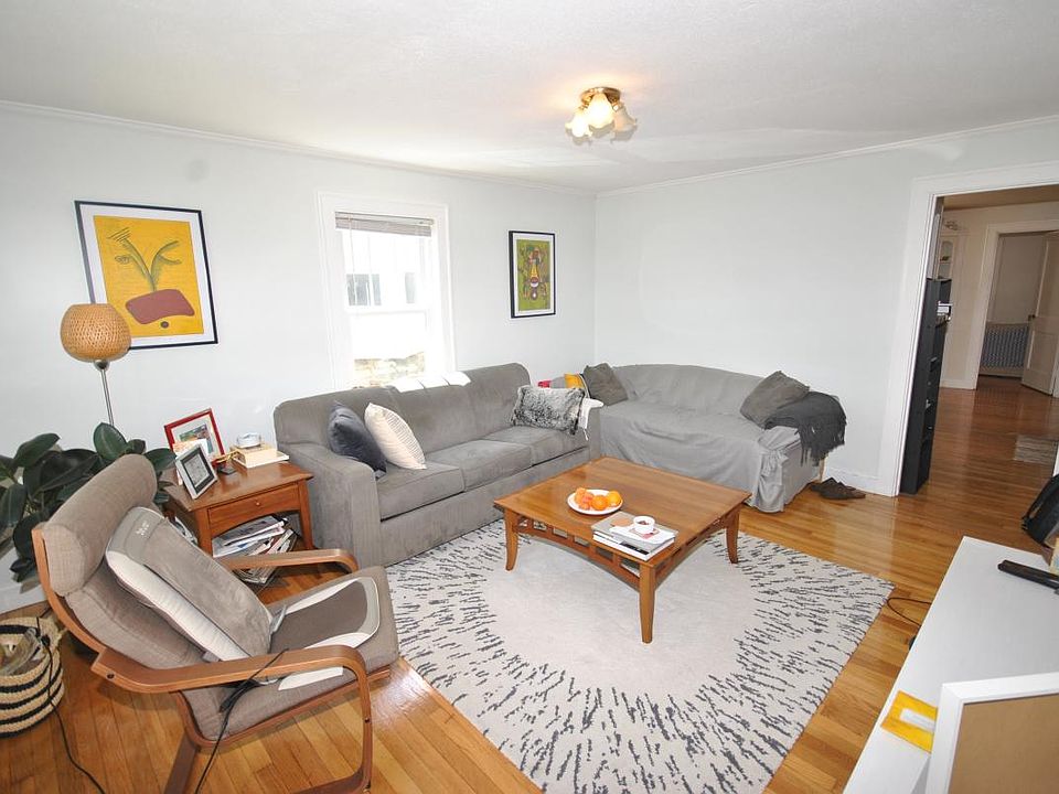 1st image of 29 N Central Ave APT 3