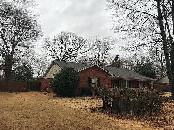 3rd image of 2307 Pike Wood Dr