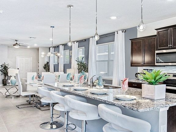 3rd image of 2311 Lelani Cir