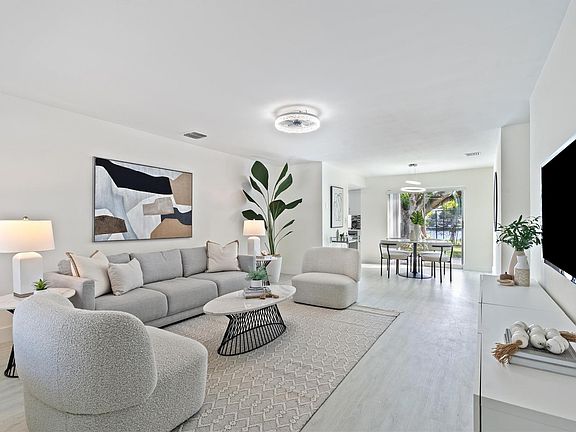 4th image of 3640 NW 44th Avenue
