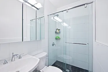 Rented by R New York