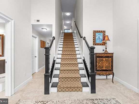 5th image of 3095 Calvert Blvd