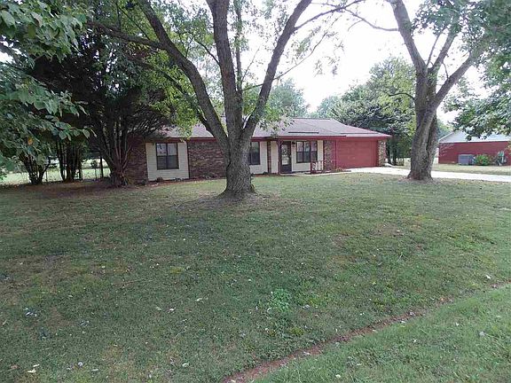 2nd image of 118 Collins Ln