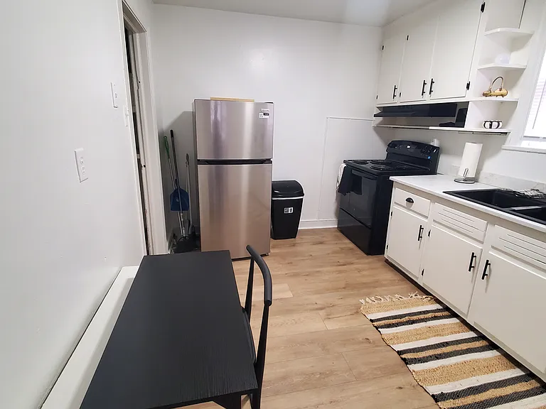 900 Ridgecliff Dr — Photo 18