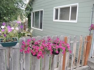 460 6th St, Metolius, OR 97741