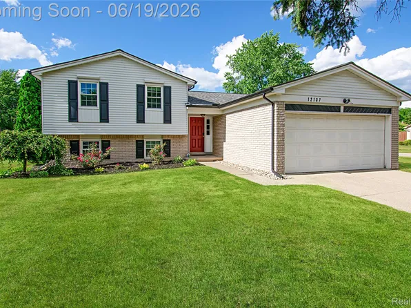 12137 Volpe Dr, Sterling Heights, MI 48312