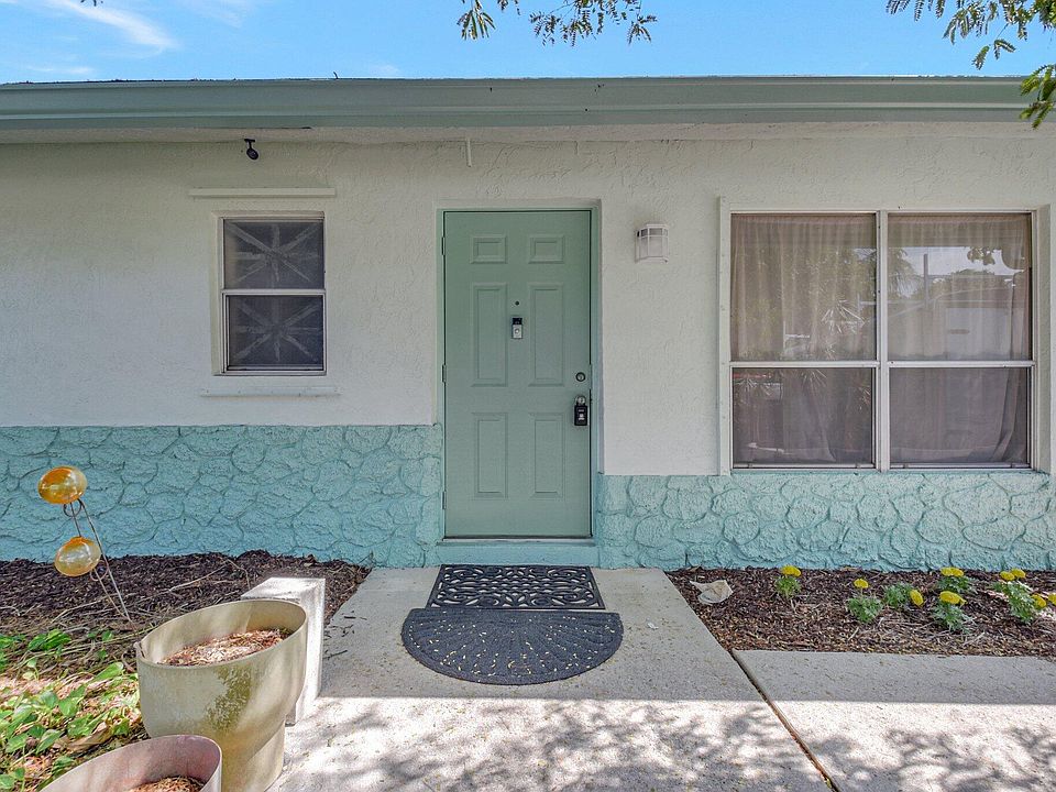 1st image of 4871 Poseidon Place