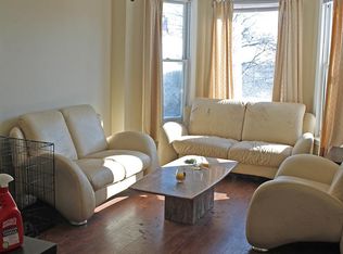 2906 N Ridgeway Ave, Chicago, IL 60618