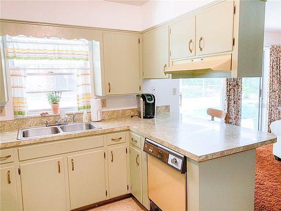 5th image of 5411 Wister Ln