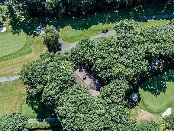 3rd image of 101 Castle Hill Lane