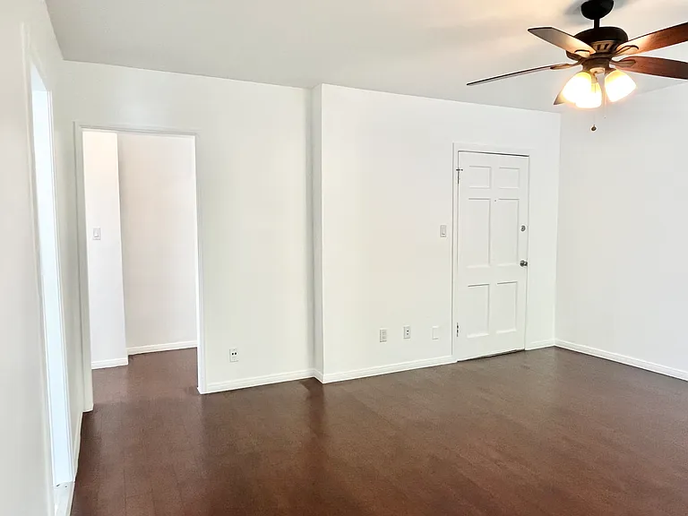 7120 Hawthorn Ave — Photo 9