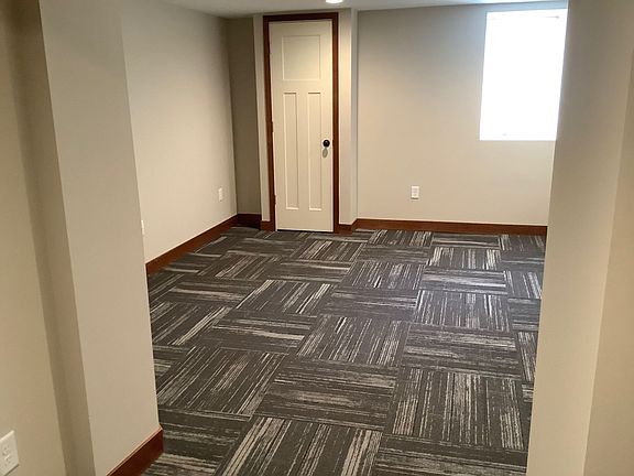 2nd image of 611 14th Ave SE