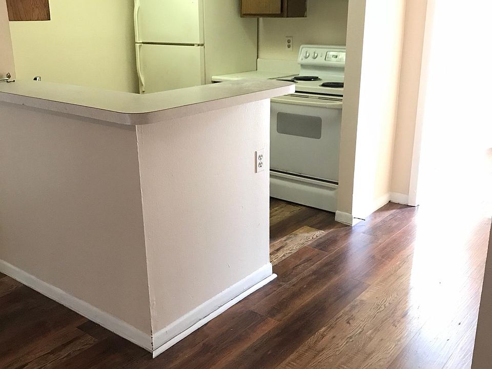 1st image of 14305 N 18th St APT 2