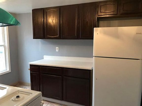 3rd image of 3524 S Emerald Ave #1