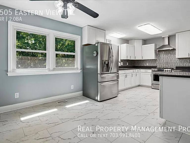 9505 Eastern View Trl — Photo 7