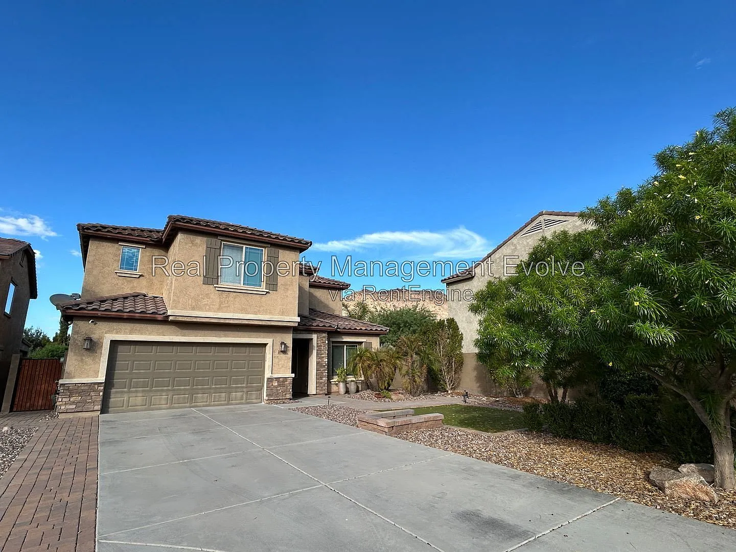 4 bed, 3.5 bath, 2826 sqft, $3,850 — Photo 2