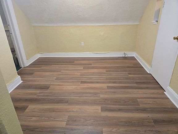 2nd image of 34 S 7th Ave APT 3