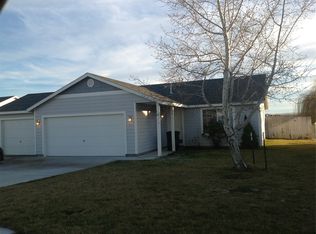 9512 Shetland Dr, Pasco, WA 99301