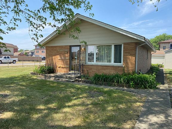 2nd image of 5848 W 87th Pl