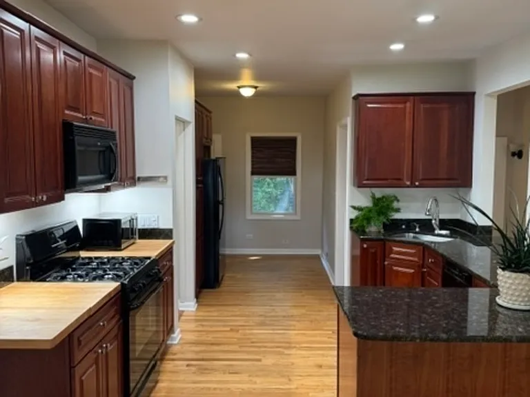 255 S Happ Rd — Photo 9