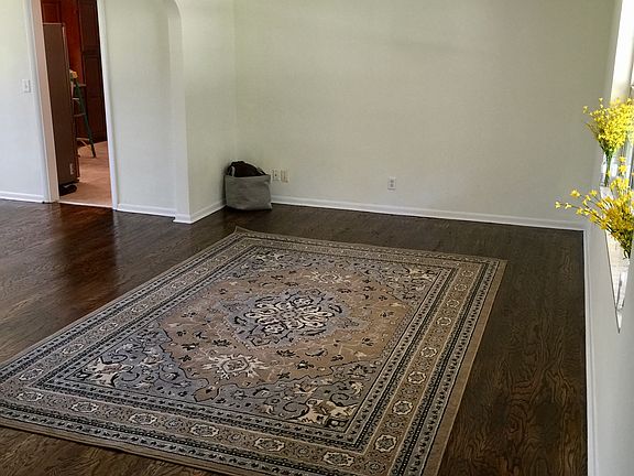 4th image of 2550 Lake Ellen Cir