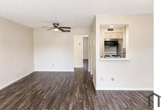 2 bed, 750 sqft, $1,050 — Photo 4