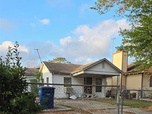 2nd image of 1210 Lolita St