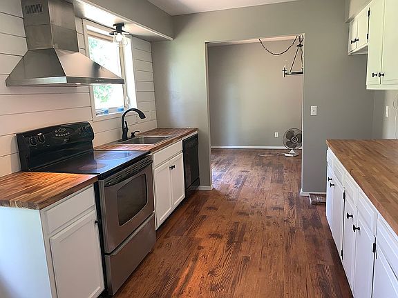5th image of 1211 McClure Ln