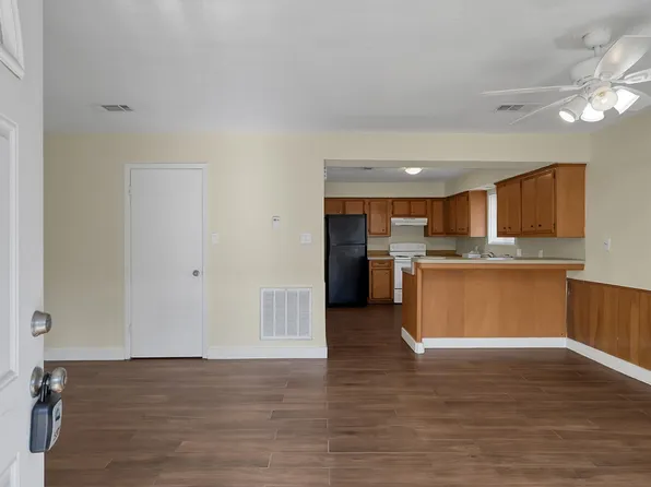 111 Cartwright Rd, Conroe, TX 77301