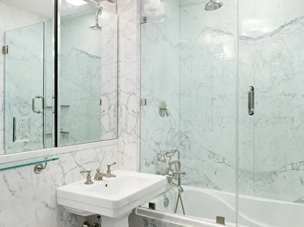 823 Park Avenue image 10 of 13