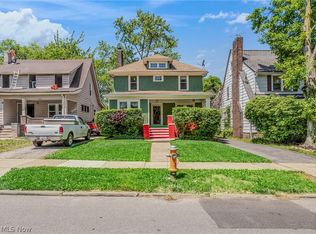 1064 Quilliams Rd, Cleveland Heights, OH 44121