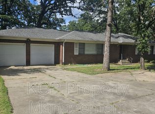 1821 S Independence St, Fort Smith, AR 72901