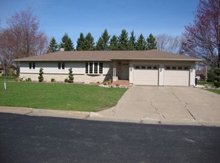306 W Hemlock St, Abbotsford, WI 54405