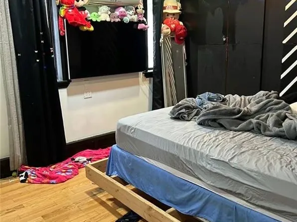 204 Highlawn Avenue image 9 of 11